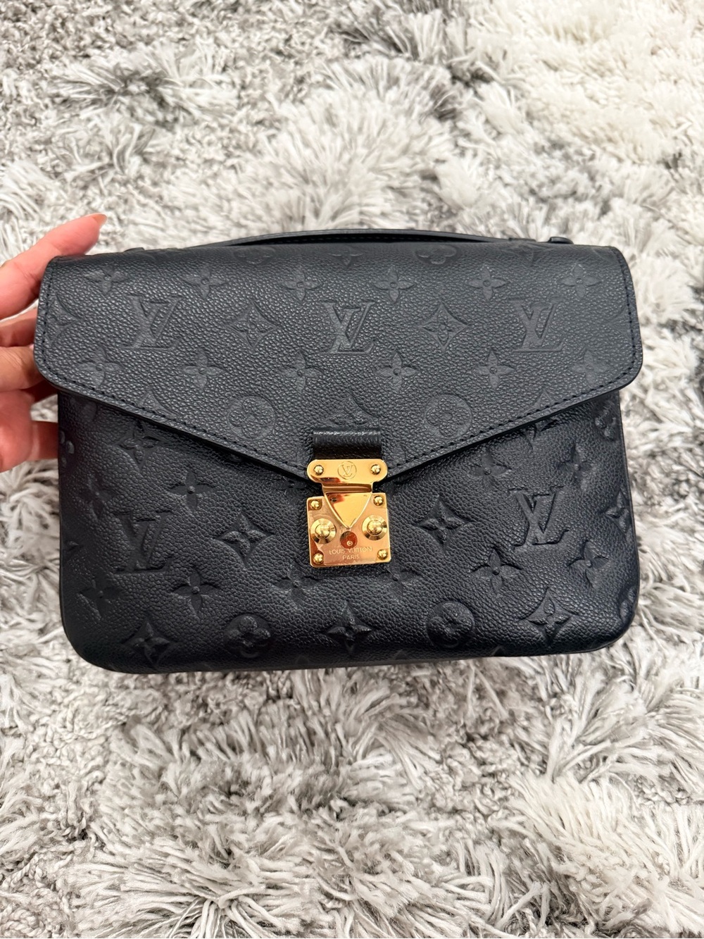 New! Louis Vuitton Pochette Métis Black